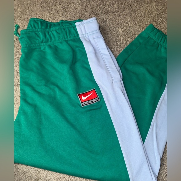 Nike Teal Hoodie & sweat pant - Picture 4 of 5